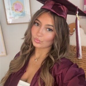 Meet your Posher, Nadia